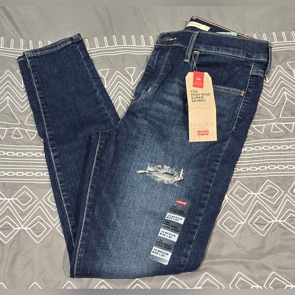Levi's Denim - Levis High Rise Super Skinny Distressed Jeans Size 30